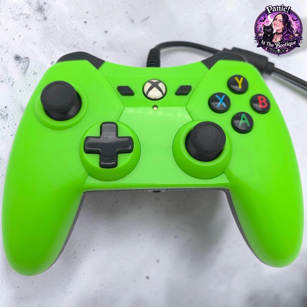 PowerA‎ Wired Controller Xbox One  Electric Green Plastic Textured Grip  Retro
